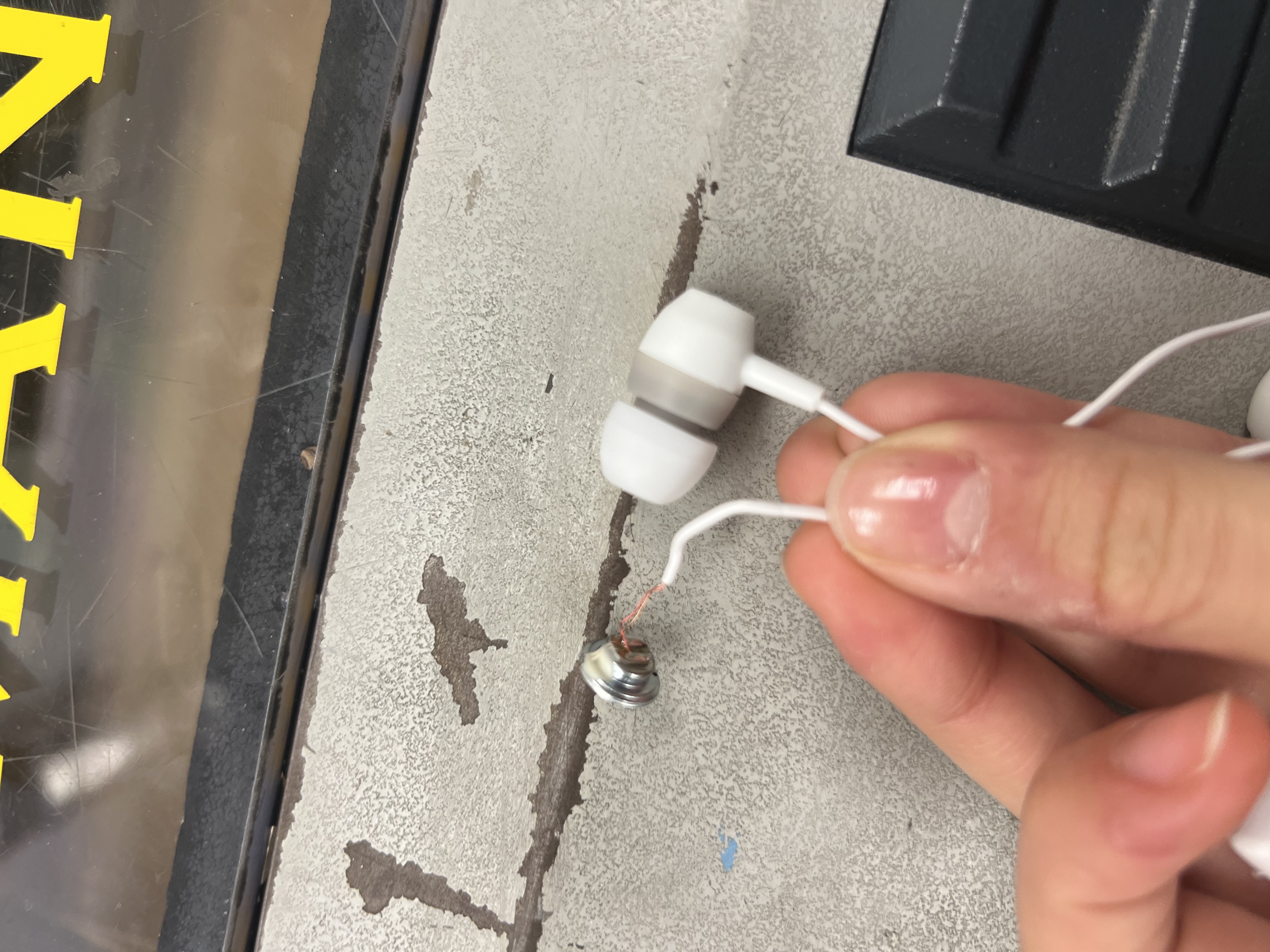 Attempting to recycle Delta flight earphones